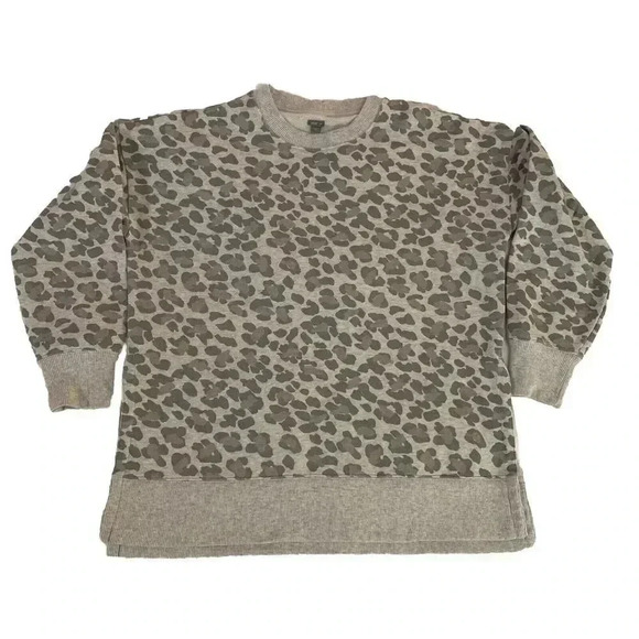 Aerie Women’s Oversized‎ Animal Print Cheetah Gray Sweatshirt Tunic Top Small - Picture 1 of 7
